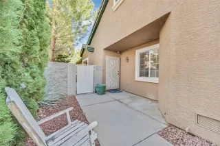 Photo #1: 2467629 Listing