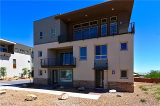 Photo #1: 2467645 Listing 