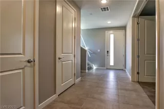 Photo #3: 2467645 Listing 