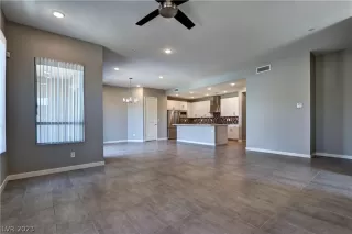 Photo #6: 2467645 Listing 