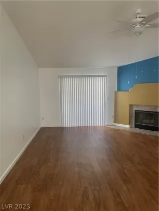 Photo #4: 2467664 Listing