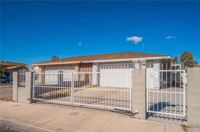 MLS: 2467679 Condo For Sale