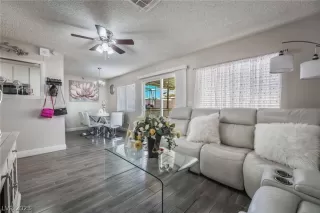 Photo #2: 2467679 Listing 