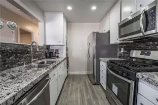 Photo #5: 2467679 Listing 