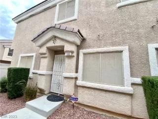 Photo #2: 2467690 Listing