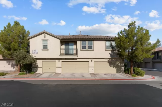 MLS: 2467714 Condo For Sale