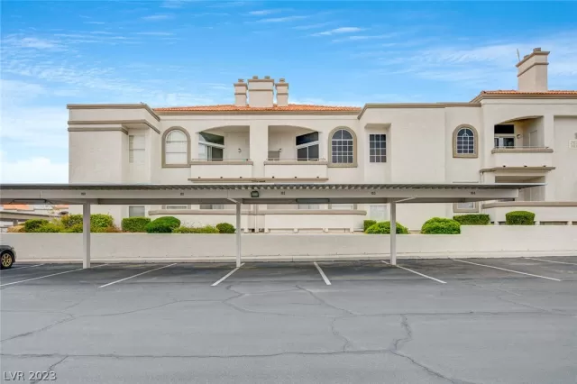 MLS: 2467715 Condo For Sale