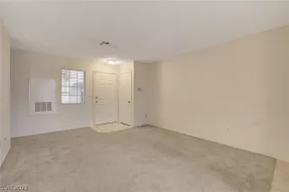 Photo #3: 2467715 Listing