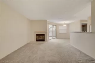 Photo #5: 2467715 Listing