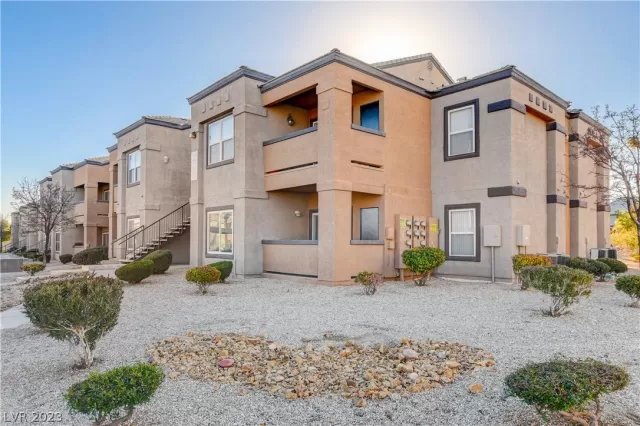 MLS: 2467728 Condo For Sale