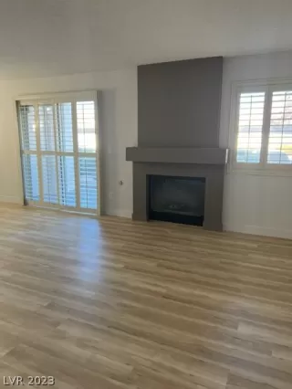 Photo #4: 2467734 Listing