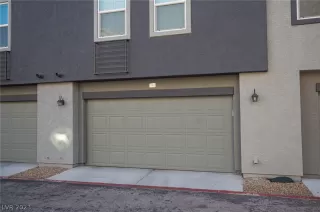 Photo #2: 2467740 Listing