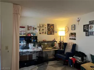 Photo #3: 2467773 Listing