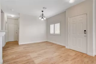 Photo #6: 2467793 Listing