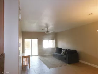 Photo #6: 2467802 Listing 