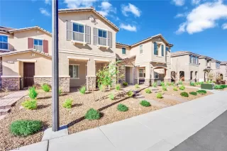 Photo #1: 2467813 Listing