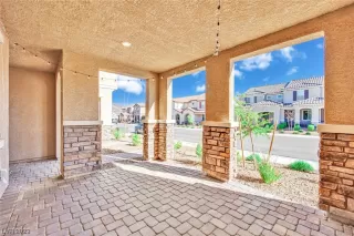 Photo #3: 2467813 Listing