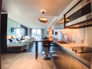 Photo #6: 2467814 Listing