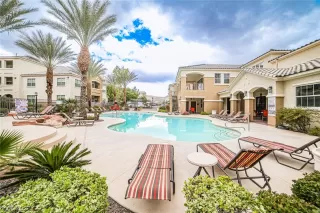 Photo #3: 2467823 Listing 
