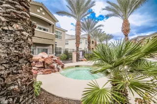 Photo #4: 2467823 Listing 