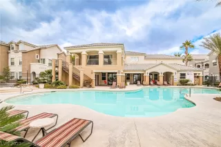 Photo #5: 2467823 Listing 