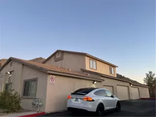 Photo #1: 2467827 Listing 