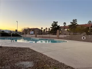 Photo #6: 2467827 Listing 