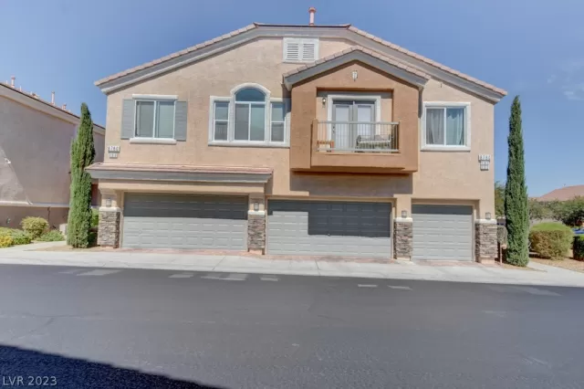 MLS: 2467831 Condo For Sale