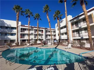 Photo #2: 2467834 Listing 