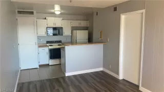 Photo #4: 2467834 Listing 