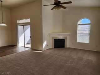 Photo #2: 2467843 Listing 