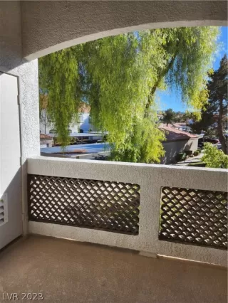 Photo #5: 2467843 Listing 