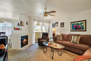 Photo #3: 2467872 Listing