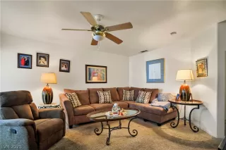 Photo #5: 2467872 Listing