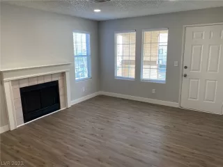 Photo #5: 2467874 Listing 