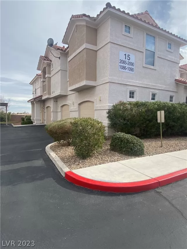 MLS: 2467916 Condo For Sale