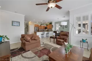 Photo #6: 2467921 Listing