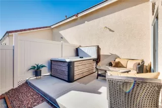 Photo #6: 2467926 Listing