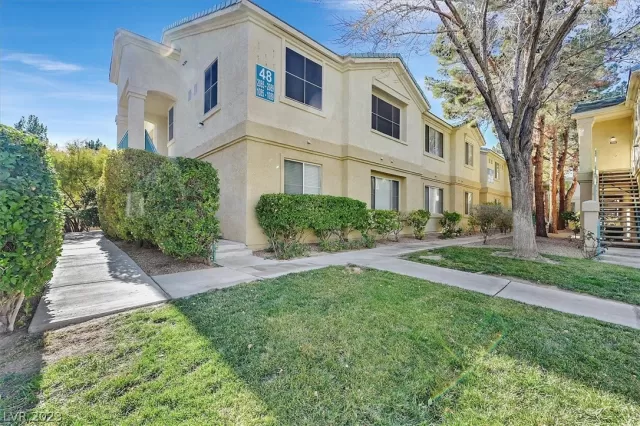 MLS: 2467931 Condo For Sale