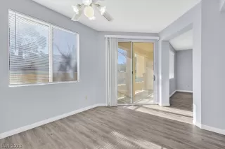 Photo #6: 2467931 Listing