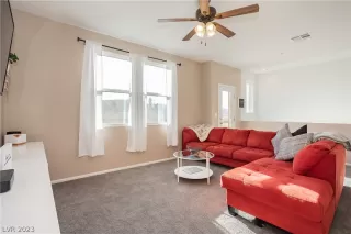 Photo #6: 2467946 Listing 