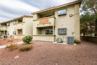 Photo #4: 2467961 Listing