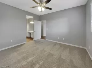 Photo #4: 2467988 Listing