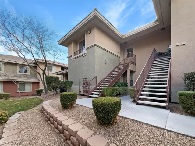 MLS: 2467990 Condo For Sale