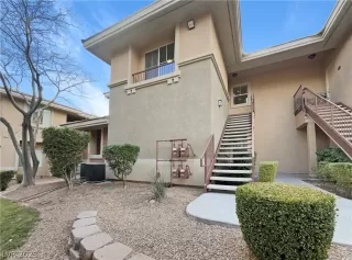 Photo #1: 2467990 Listing 