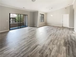 Photo #3: 2467990 Listing 