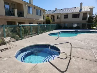 Photo #2: 2468052 Listing