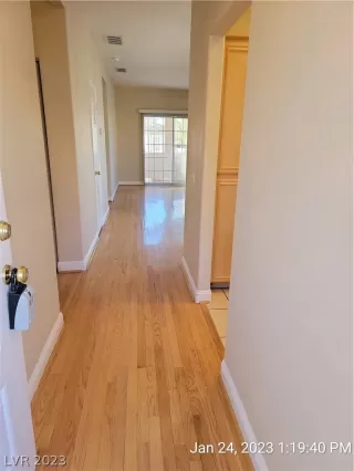 Photo #2: 2468056 Listing 