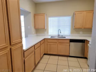 Photo #4: 2468056 Listing 