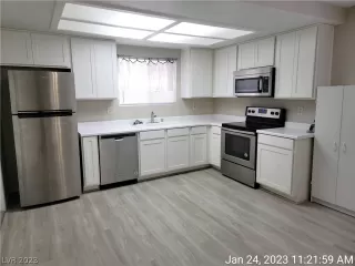 Photo #3: 2468063 Listing 